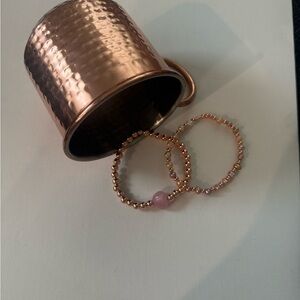 Rosa Quartz- rose gold bracelet w-stone
Rosalina Pearl- rose gold w-pearls